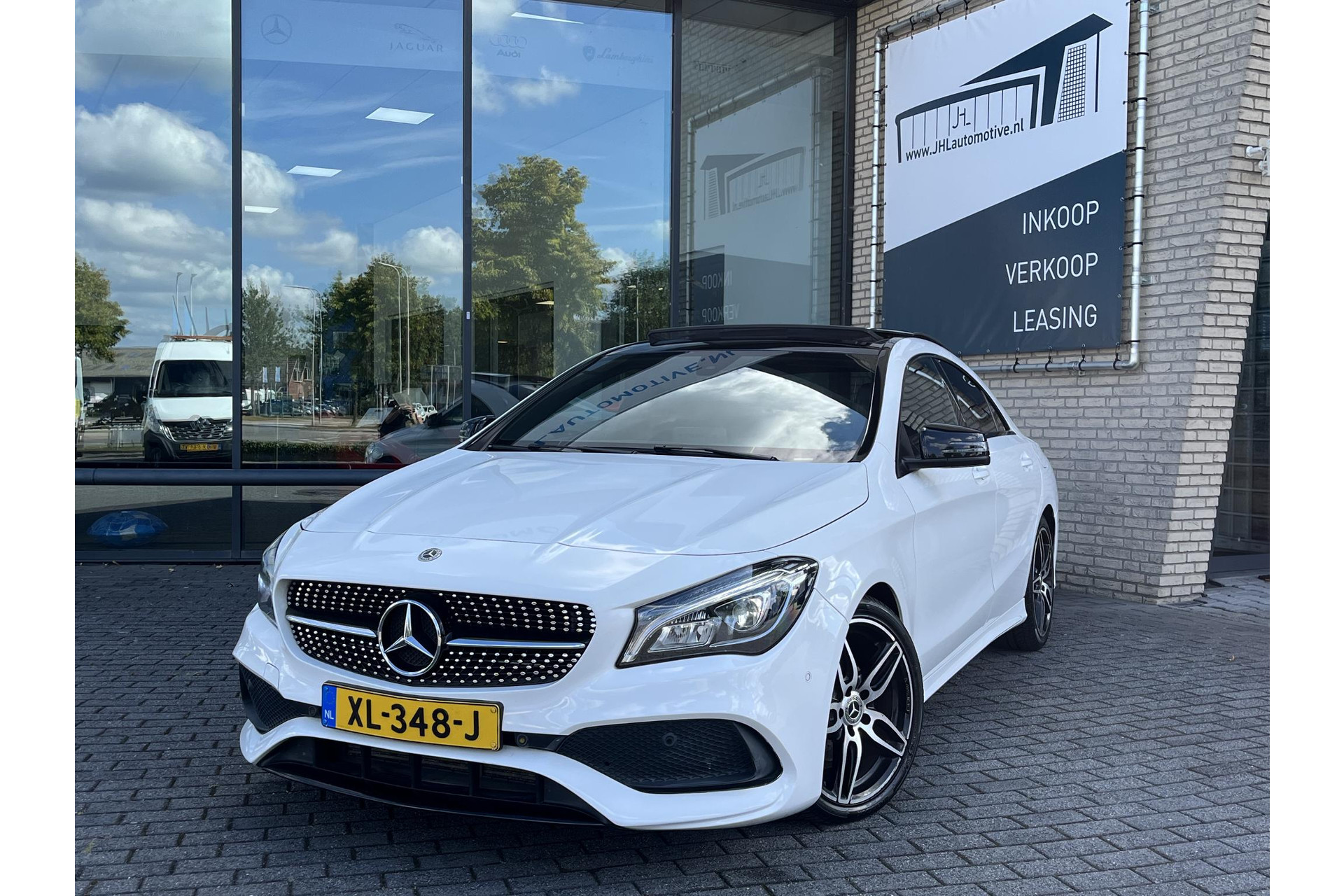 Mercedes-Benz CLA-Klasse 180 Business Solution AMG*AUTOM*PANO*CAM*TEL*NAVI*